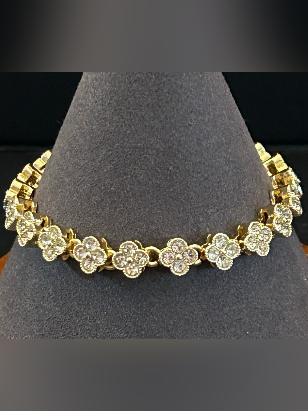 Golden Clover 🍀 Floral White Clear Crystal Link Bracelet 7 Inches Long